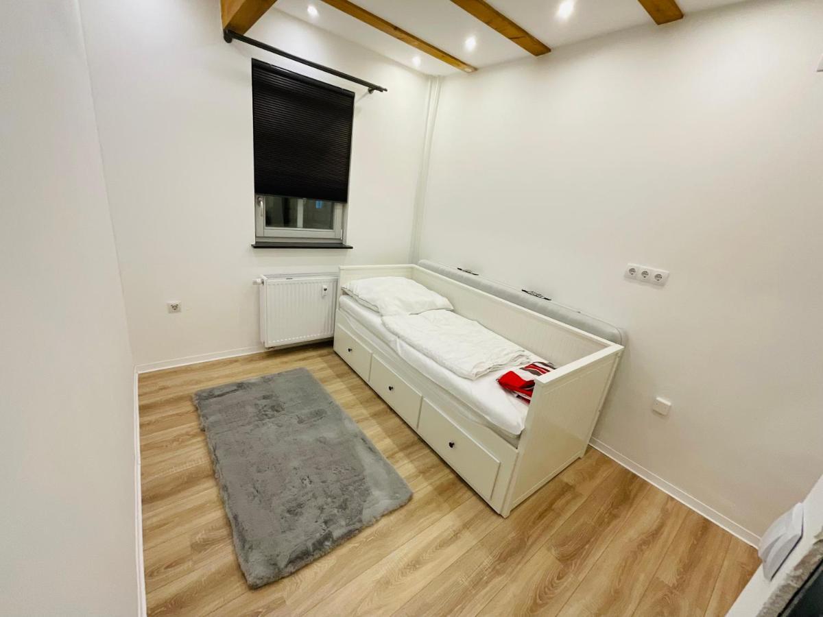 Best Central Apartment - Am Marktplatz - Up To 5 - Next To Frankfurt And Hanau - Coffee And Snacks - Netflix, Prime, Disney Nidderau Exterior foto
